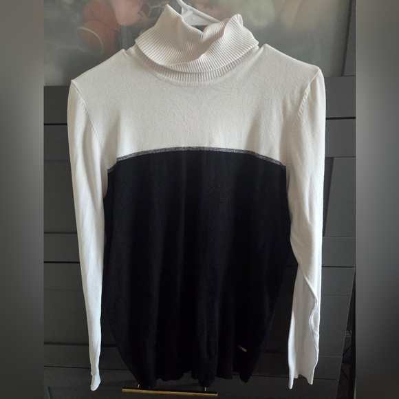 2-in-1 Womens Calvin Klein Gray, White and Black Colorblock Turtleneck Sweaters - Picture 5 of 7